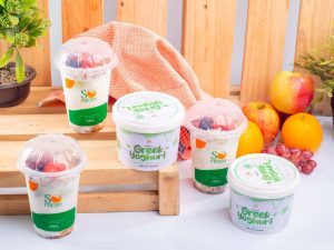 CREAMY HAVEN (3 Parfait Max & 2 Sweetened Greek Yoghurts)